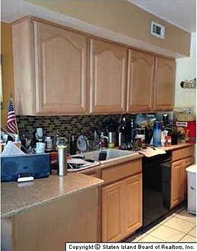 4th image of 412 Weser Ave