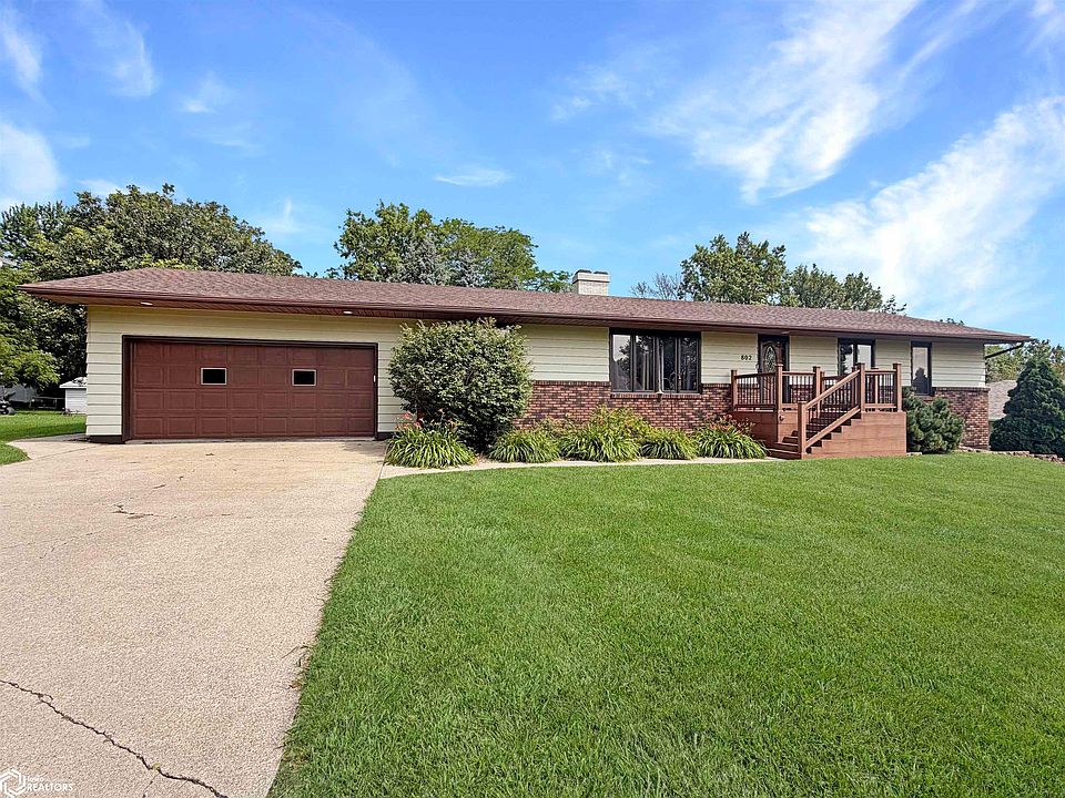 1st image of 802 Crestview Dr