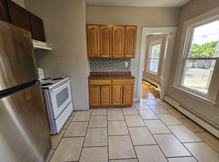 688 Dixwell Ave #2AA, New Haven, CT 06511