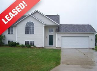 9344 Northwind Dr, Zeeland, MI 49464