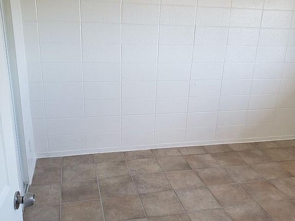5th image of 401 N D St #28