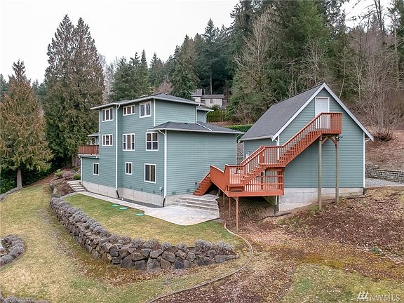 3rd image of 10220 188th Avenue Ct E