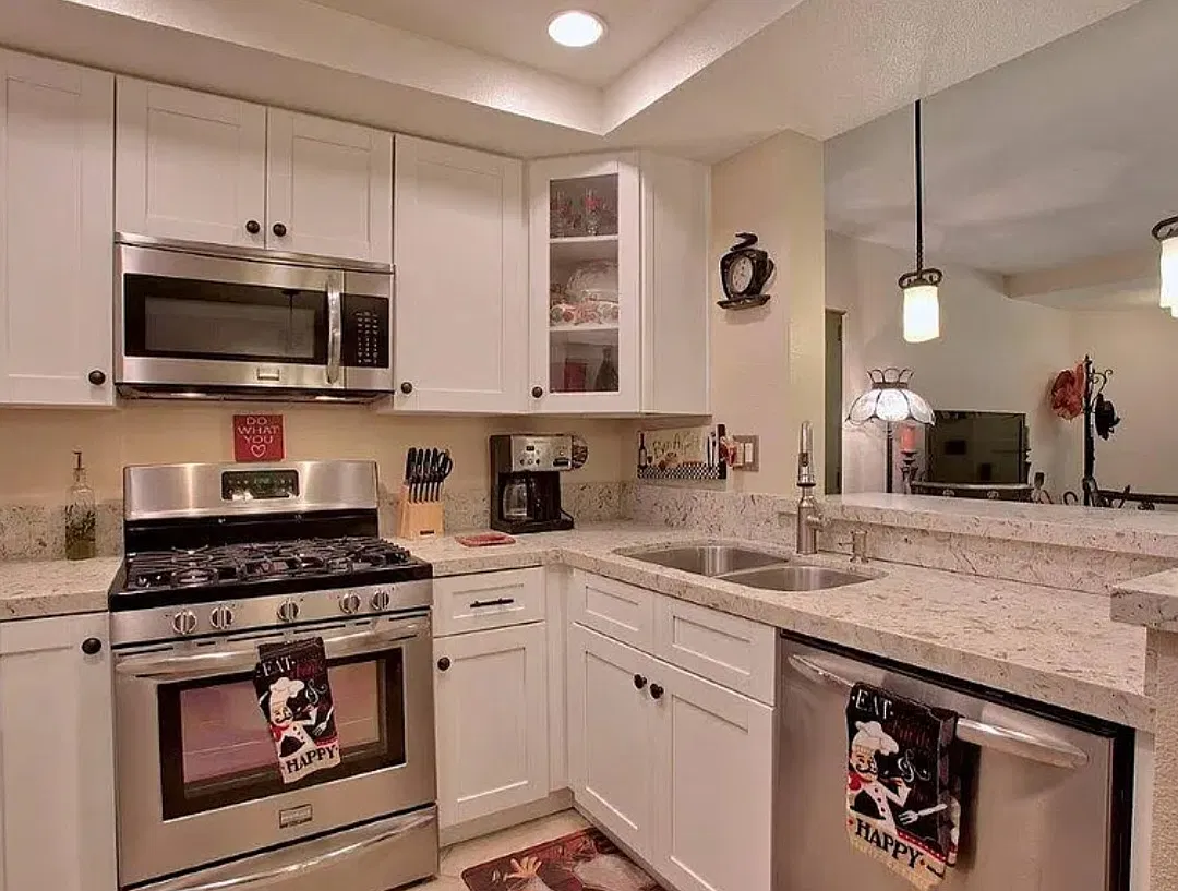1 bed, 690 sqft, $2,500 — Photo 3