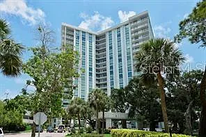 1111 N Gulfstream Ave #16C