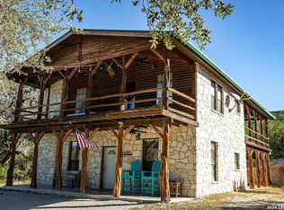 896 Old Rocksprings Rd, Leakey, TX 78873