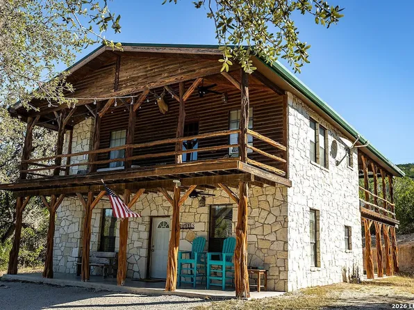 896 Old Rocksprings Rd, Leakey, TX 78873
