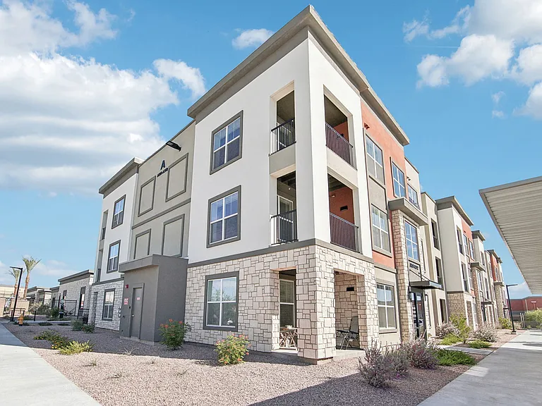 The Maddox Luxury Apartments — Photo 6
