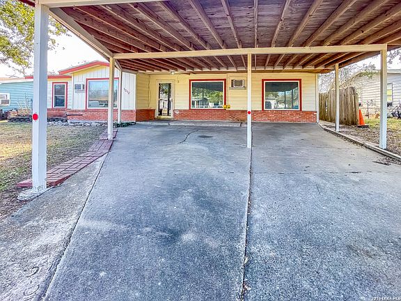 3rd image of 1512 E Bowie