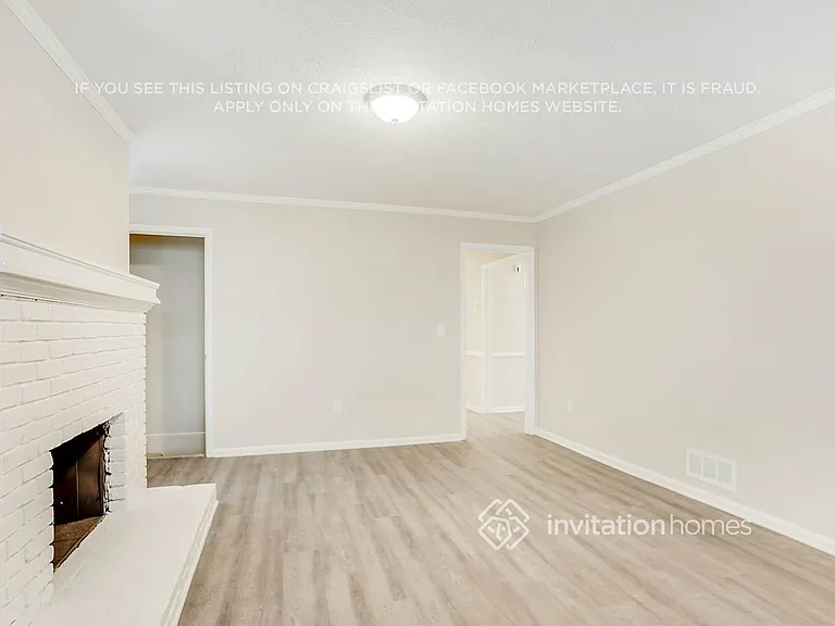 5670 Orly Ter — Photo 3