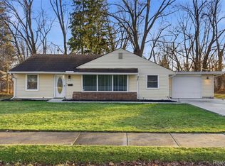 17391 George Washington Dr, Southfield, MI 48075