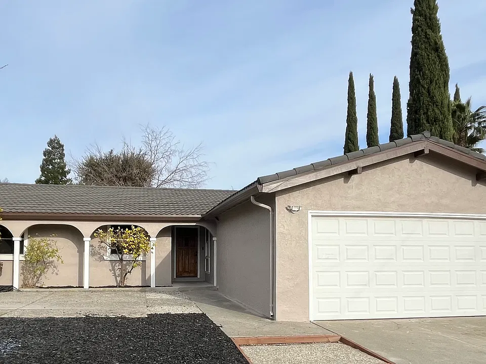 2127 Trinity Pl
