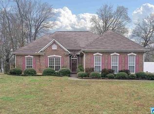 100 Oakbrooke Ln, Alabaster, AL 35007