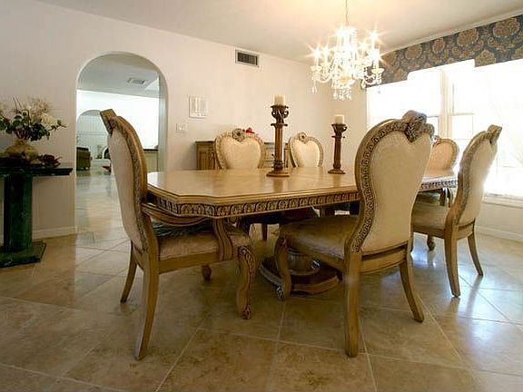 Formal Dinning Room