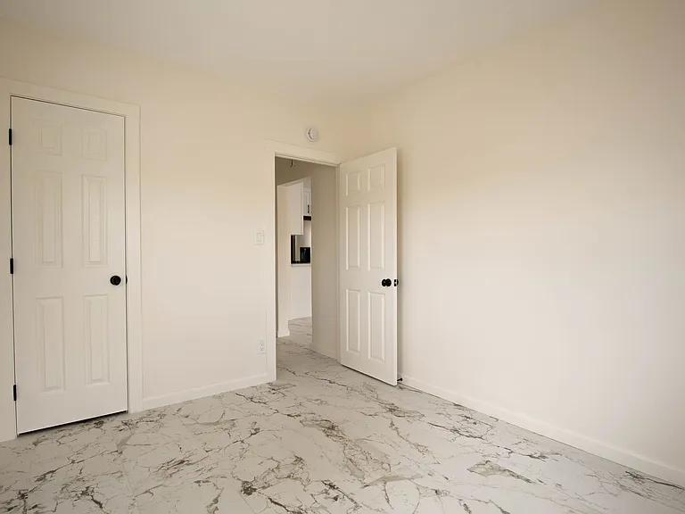 6352 Holabird St — Photo 10