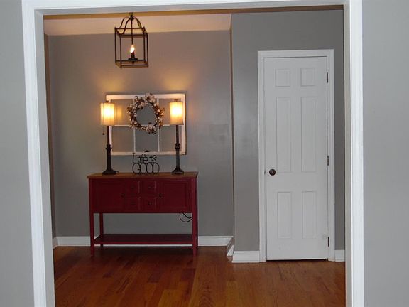 4th image of 201 Juniper Dr