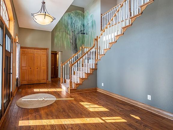 3rd image of 1224 SE 28th St