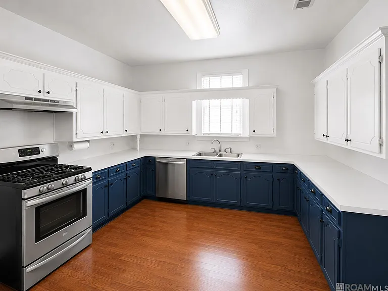 1427 Stilt St — Photo 7