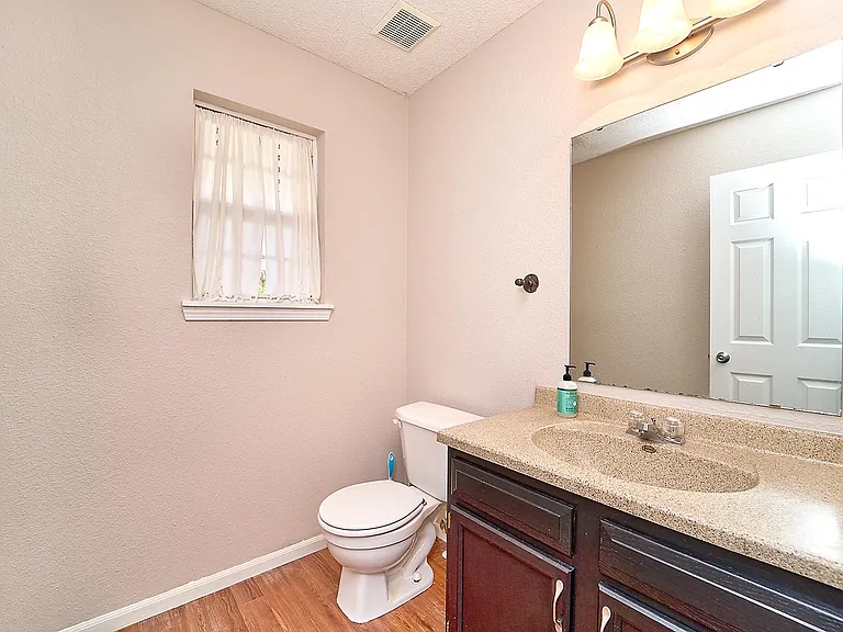 1928 Long Lake Dr — Photo 15