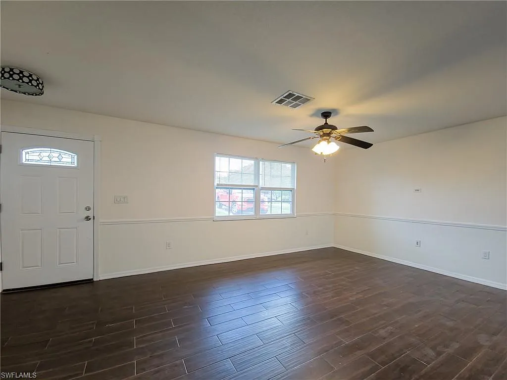 2 bed, 2.0 bath, 936 sqft, $1,500 — Photo 2
