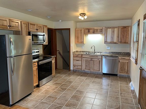 4th image of 1205 Scott Dr