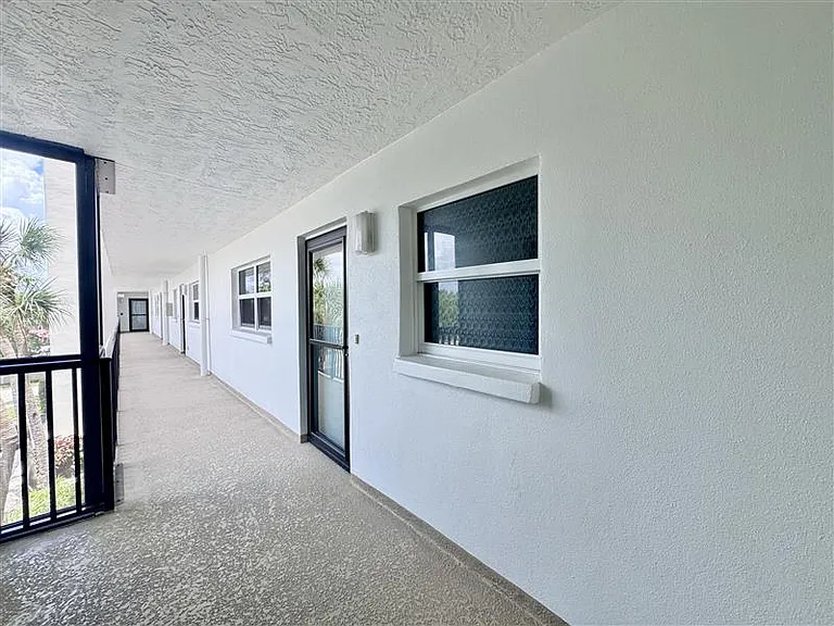 244 Saint Augustine Ave #304W — Photo 2