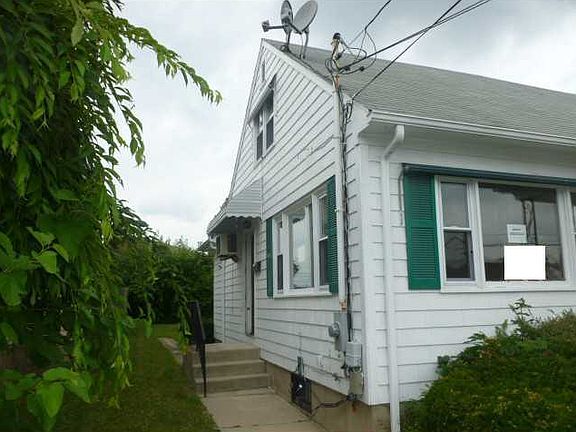 5th image of 519 Laurel Hill Ave
