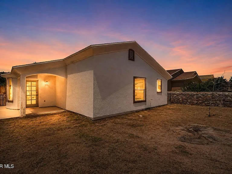 14214 Silver Point Ave — Photo 24
