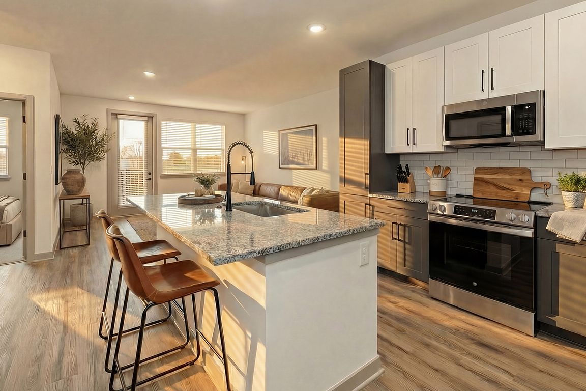 Modern Kitchens with Dual-Toned Cabinets