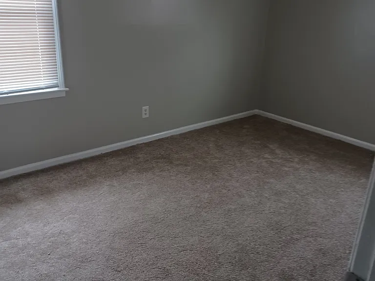 108 Lancelot Ct — Photo 10