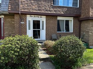 476 W Deer Park Rd #16-G, Gaithersburg, MD 20877