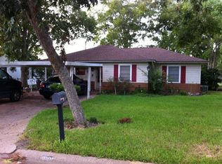 1001 Nottingham Dr, Angleton, TX 77515