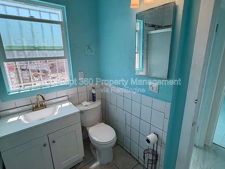 1124 Nadeau St — Photo 18