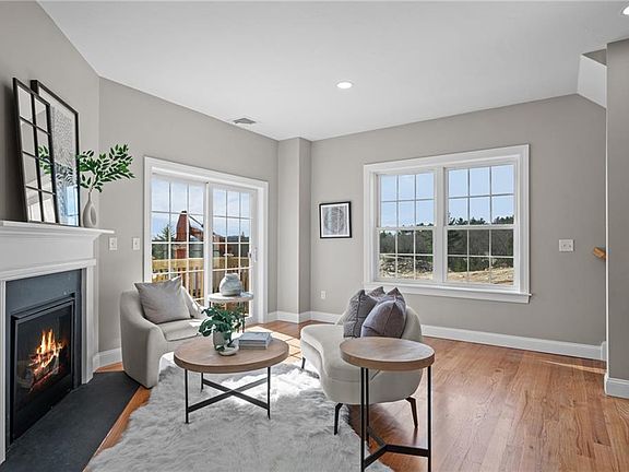 5th image of 2 Old County Village Rd #B