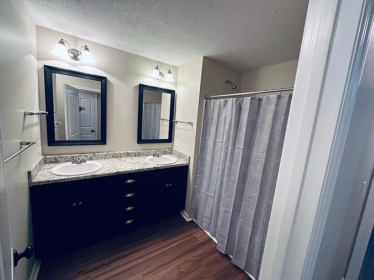 3272 Alexandria Dr — Photo 17