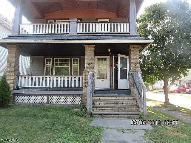 3539 W 125th St photo 1
