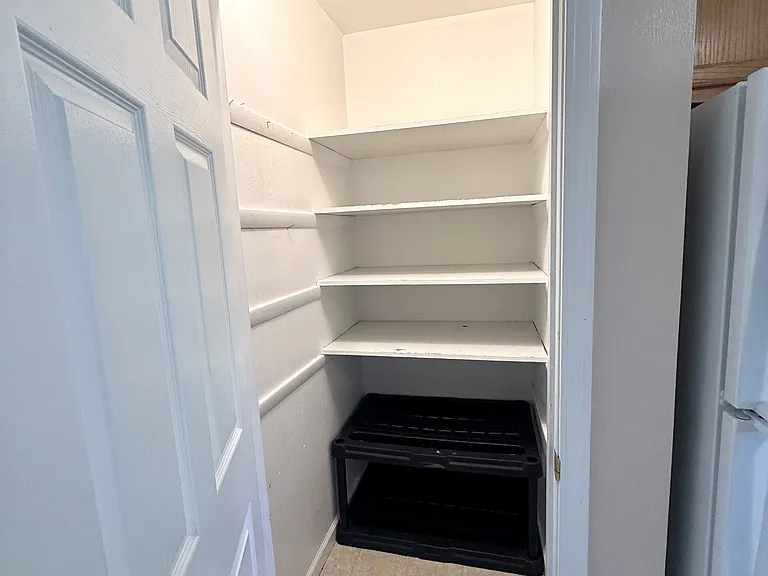 770 Deerfield Ln — Photo 10