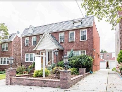 88-44 207th St, Queens Village, NY, 11427