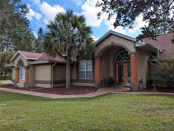 2nd image of 3060 W Rosehill Pl