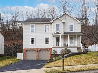 125 Shelbourne Dr, Coraopolis, PA 15108