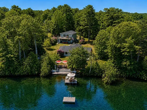 14 Spectacle Pond Ter, Wareham, MA 02571