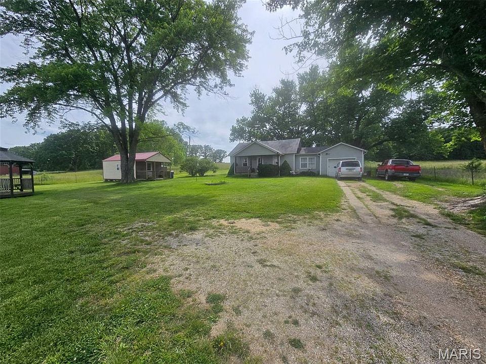 2nd image of 1621 County Road 3260