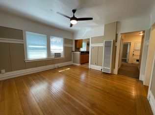 V Street (1030), Sacramento, CA 95818