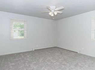 103 Kent St, Gridley, IL 61744