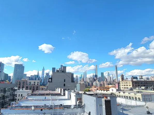 11-52 44th Drive image 11 of 15