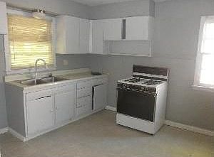 4th image of 6018 Jackson Ave