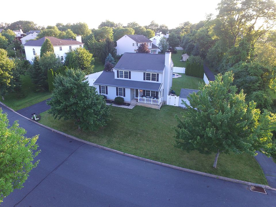 1st image of 2620 Sheffield Dr