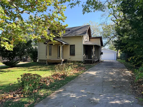 4115 E 28th St, Des Moines, IA 50317