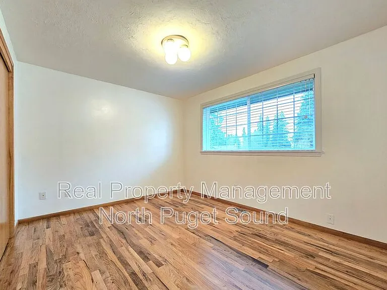 8002 W Glen Dr — Photo 14