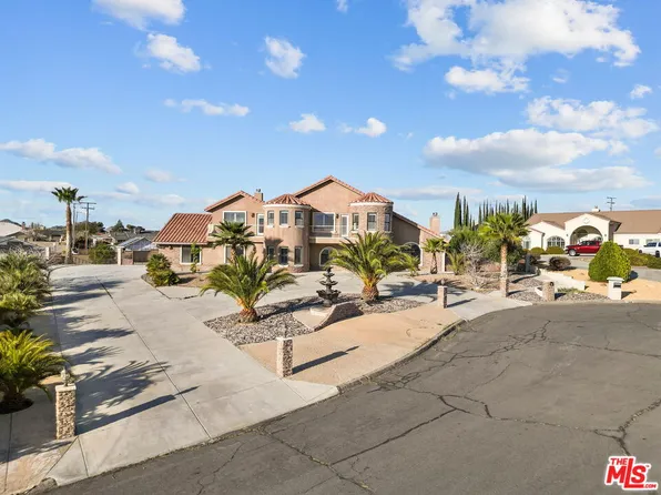 19898 Sunset Ln, Apple Valley, CA 92308