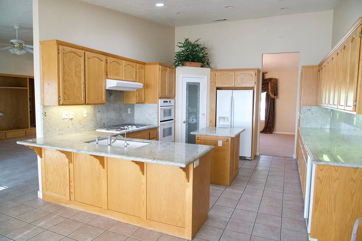 Building Photo - 6940 Oak Vista Ln